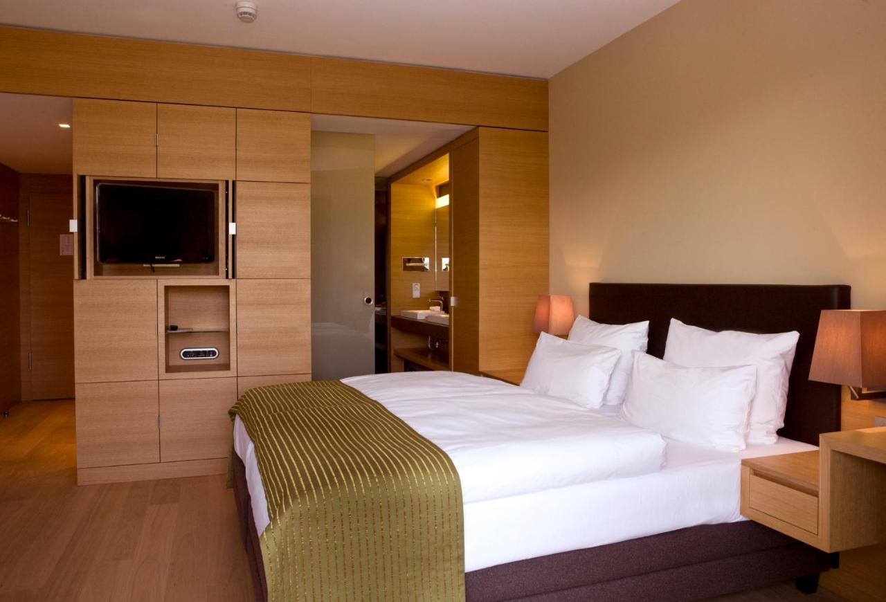 Schlossgut Gross Schwansee Luaran gambar A room at the hotel