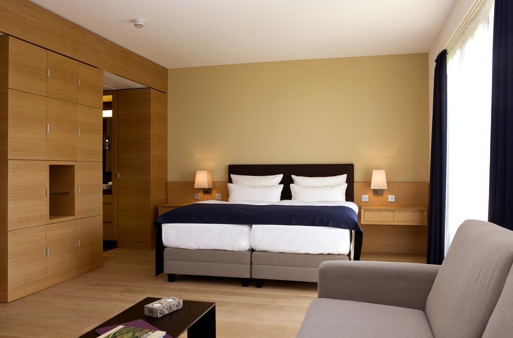 Schlossgut Gross Schwansee Luaran gambar A typical room at the hotel