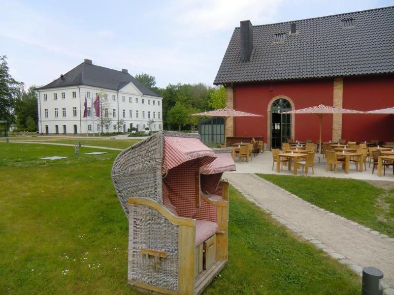 Schlossgut Gross Schwansee Luaran gambar The German Clock Museum